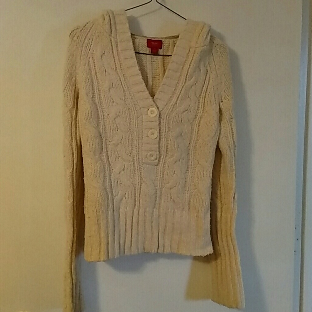 *Mossimo* thick knit sweater